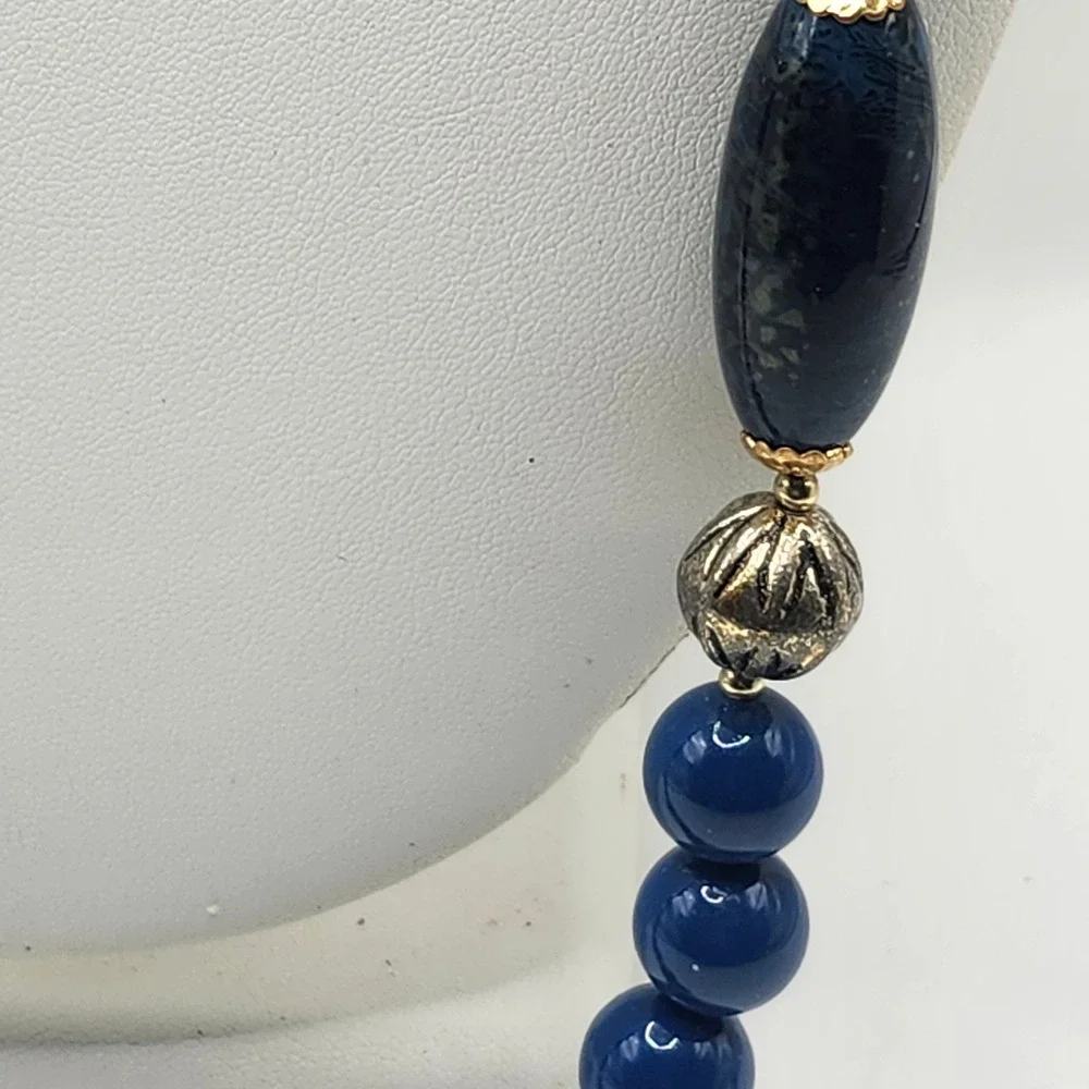 Vintage Blue‎ Beaded Necklace Gold Tone Accents Marbled Oval Beads Boho Style